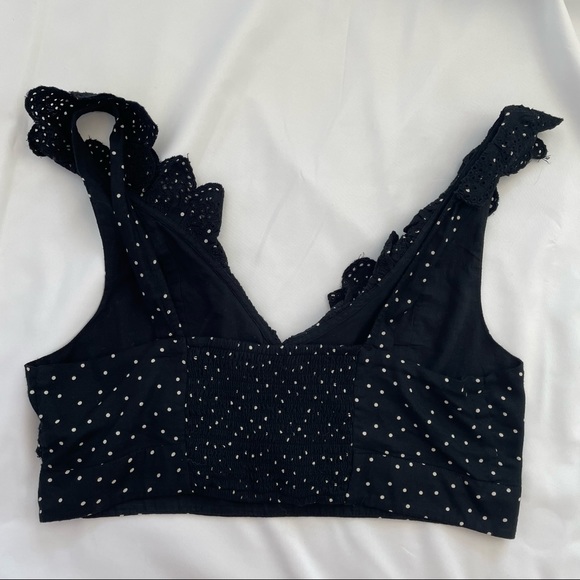 American Eagle L Crop Top Black White Polka Dot Eyelet Scalloped Ruffle V-Neck - Picture 4 of 9